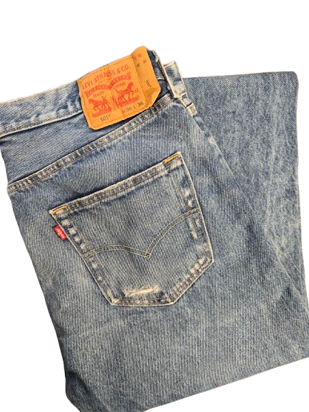 Levis 501 ripped jeans