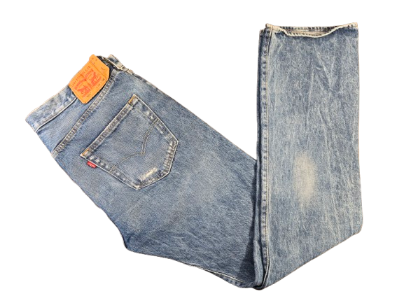 Levis 501 ripped jeans